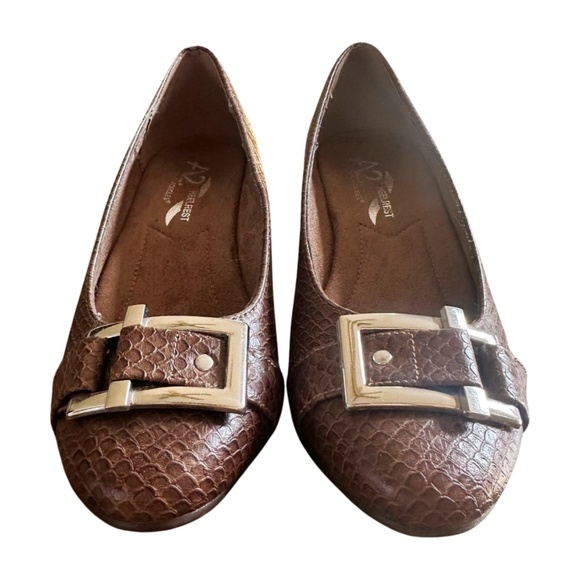 A2 by Aerosoles Heelrest Pump | Size 6.5W - Picture 2 of 5